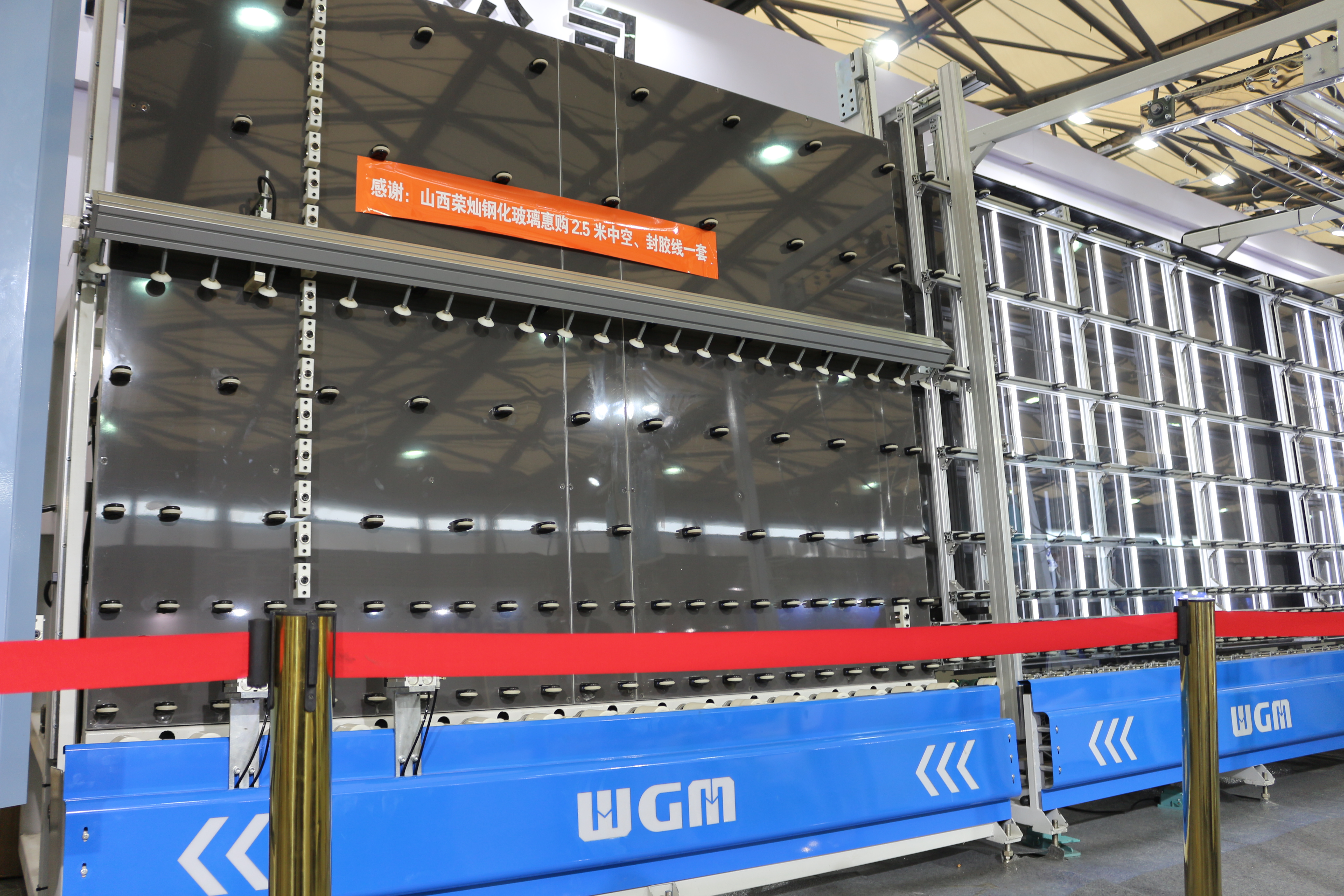 LowE Glass Insulating Glass Line LBW2500PC With High Production Efficiency