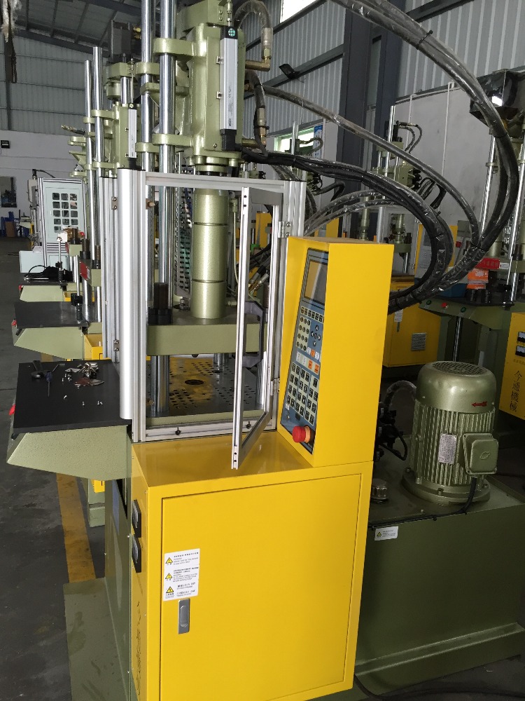 45T Robot Plastic Vertical Injection Moulding Machine With 45mm Ejector Stroke
