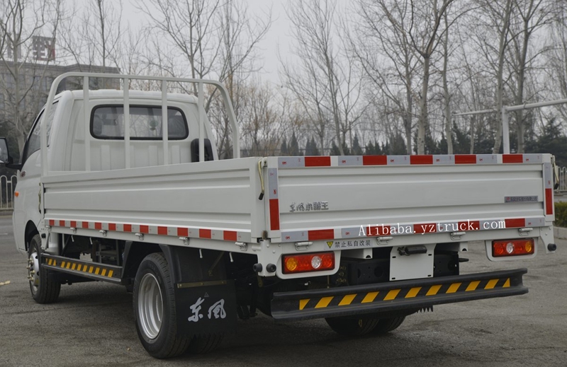 Customizable Dongfeng 4X2 1-5T Mini Cargo Truck with Touch Screen and 360° Rear Camera