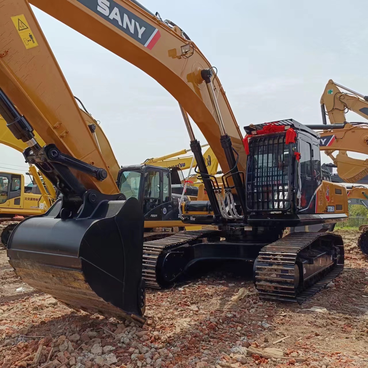 Amphibious Excavator Original Hydraulic Valve and for SANY SY305H Crawler Excavator