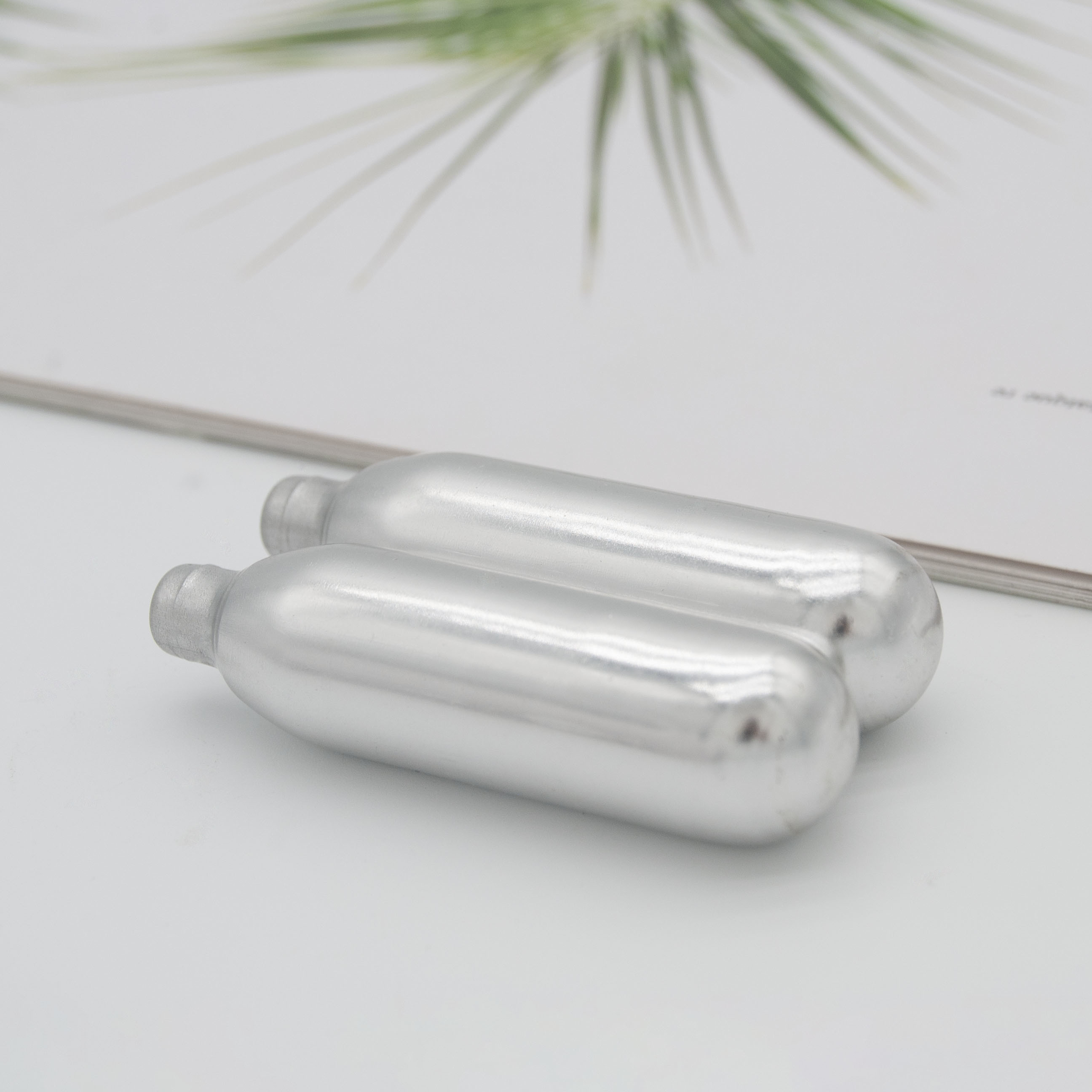 New Hot Selling Stainless Steel YiWhip Food Grade 24 Pack 8.5g Whipped Cream Cartridge For Dessert Tool