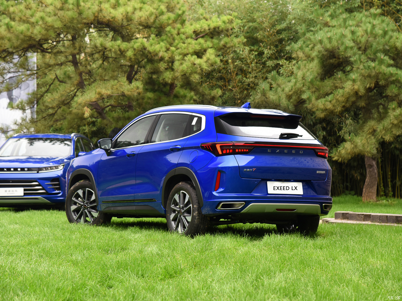 EXEED LX 2023 's Top-Selling 2.0T DCT0KM Gasoline SUV with Electric Rear Window and Fabric Seats