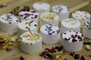 Quality Organic Dried Flower Aromatherapy Shower Steamers Moisturizing Skin wholesale