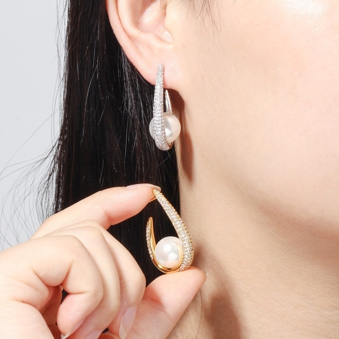 Luxury Pearl Earrings Micro-inlay CZ Earring Pendant Fashion Women Pearl Earring Jewelry Wedding Bridal Earrings