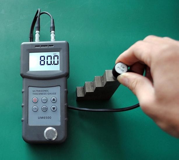 Portable Digital Thickness Meter Auto Power Off For Harsh Environment