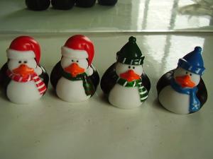 Quality Colorful Funny Plastic Ducks With Snowman Painting , Rubber Bath Toys Eco Friendly wholesale