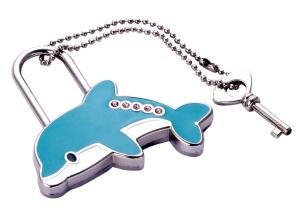 Quality Personalized Metal Keychain For Keys Durable Souvenir Gift With Oil Filled Logo wholesale
