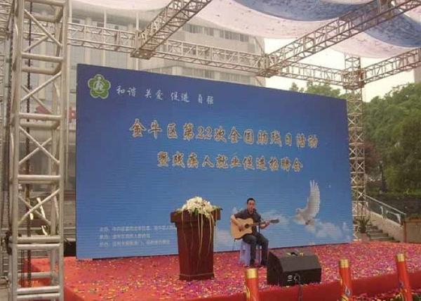 6000cd Brightness Stage Rental LED Display 1R1G1B Full Color Outdoor 5mm Pixel