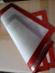 fiberglass coated silicone baking mat