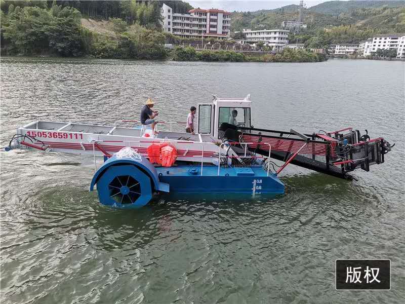 Newest professional water hyacinth harvester/trash skimmer boat/water weed