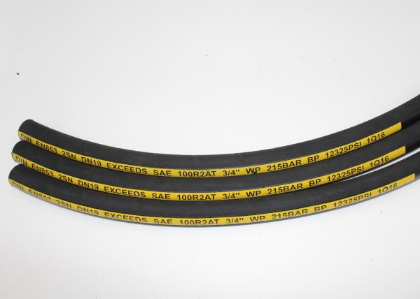 SAE J517 100 R2AT 3/4" 19MM ID High Pressure Hydraulic Hose 215 Bar Working