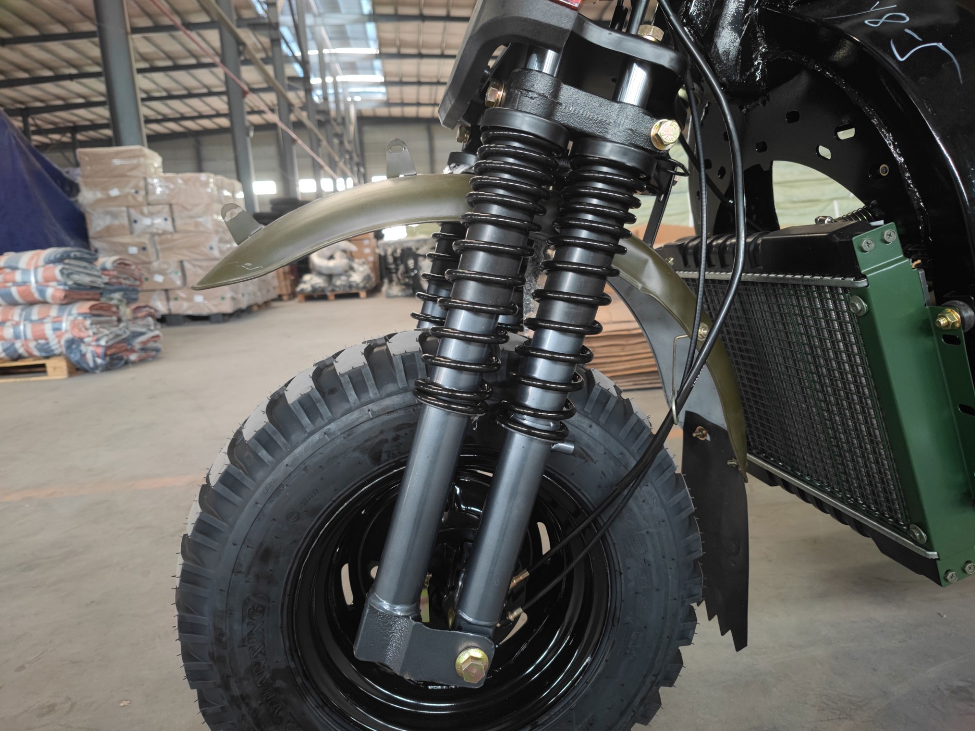 Customized 200cc/250cc/300cc Water Cooling Farming Truck Tricycle for Cargo Transportation