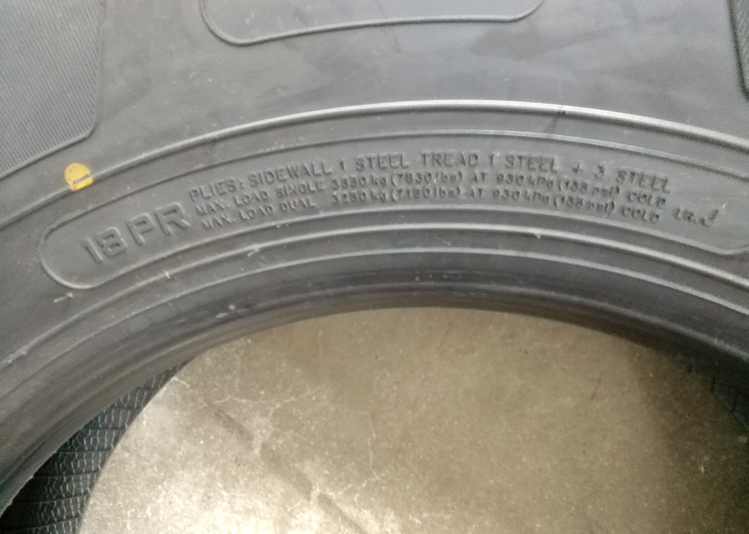 12R22.5 Highway Truck Steering Axle Tires 18PR Ply Better Grip Performance