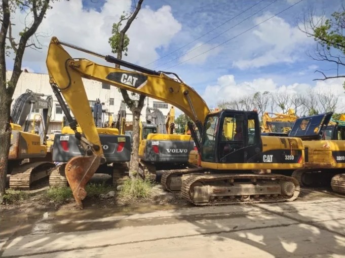 Used Cat 320 D Second Hand Mini Excavator 20 Ton Construction Machinery