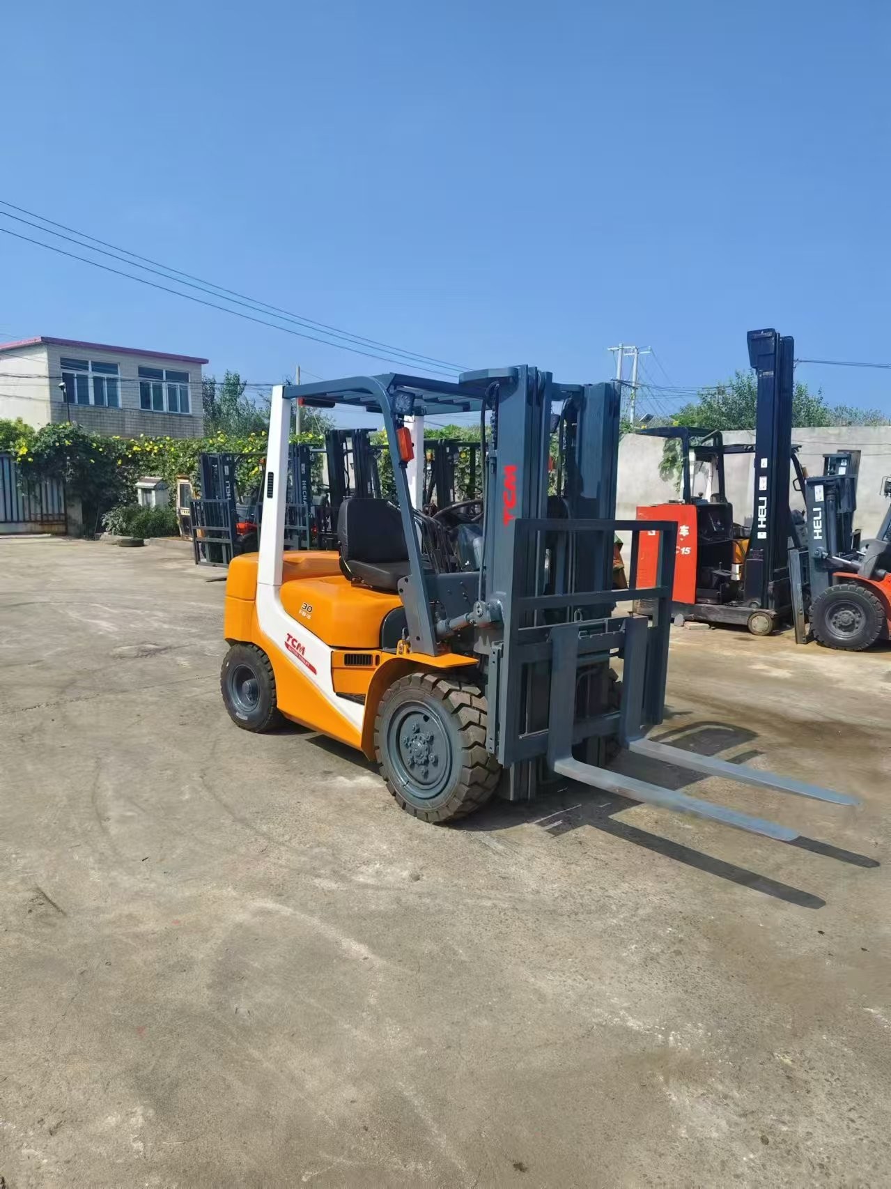 Good Working Condition Used TCM FD30 Forklift Three Door Frame With Lifting Height 4.5 Meters