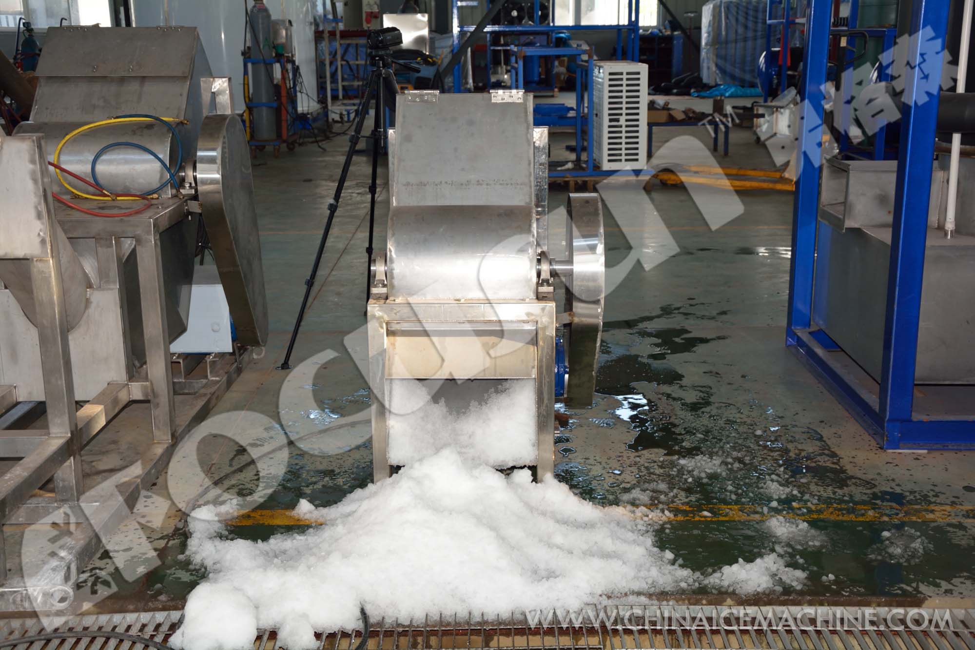 Ice Crusher Machine with 100KG Ice Storage Capacity and 1.5 Years After-sales Service