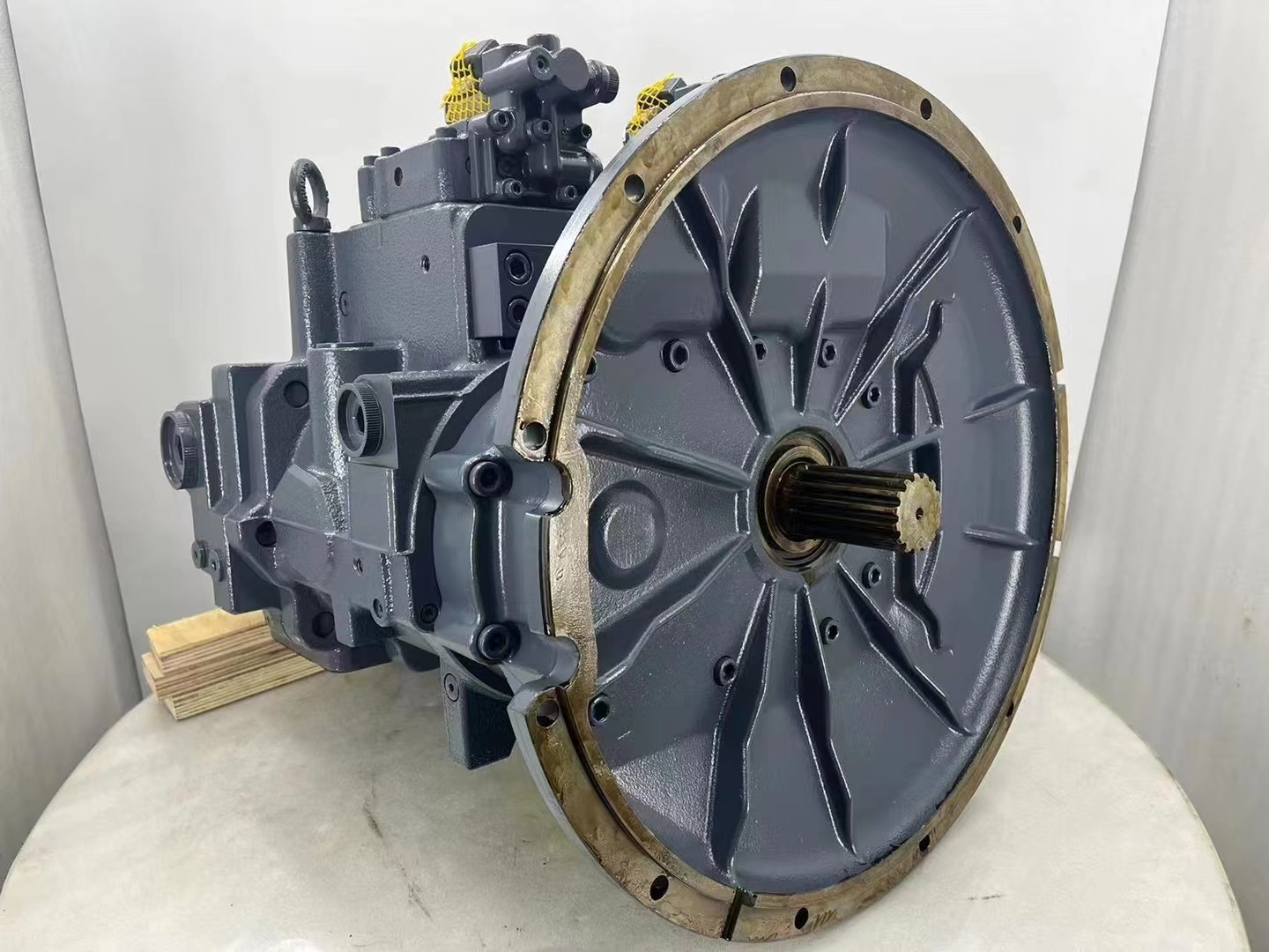 Hydraulic Pump YA00035147 Main Pump Device 9303249 for Crawler Excavator ZX490-5A