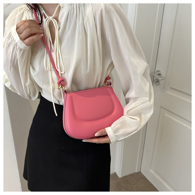 2024 Summer Street Fashion Simple Solid Color Underarm Bag for Daily Life Convenience