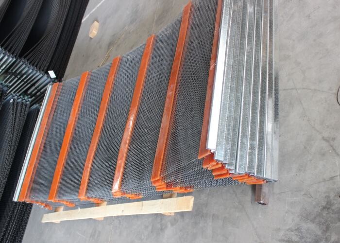 Anti Clogging 1500MPa 65Mn Self Cleaning Vibrating Screen Mesh