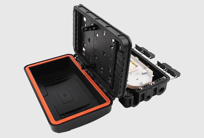 700 1 FTTX Network Fiber Access Terminal 24 Core FTTH FAT Box Water Resistant