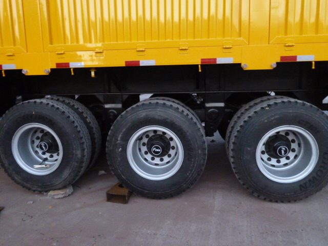 40 60 Tons Side Wall Fence Cargo Semi Truck Trailer with 4 Axles and Multifunctional