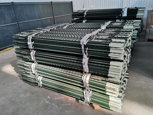 Cheap Painted Steel Studded T Post 6 Ft For Cattle for sale