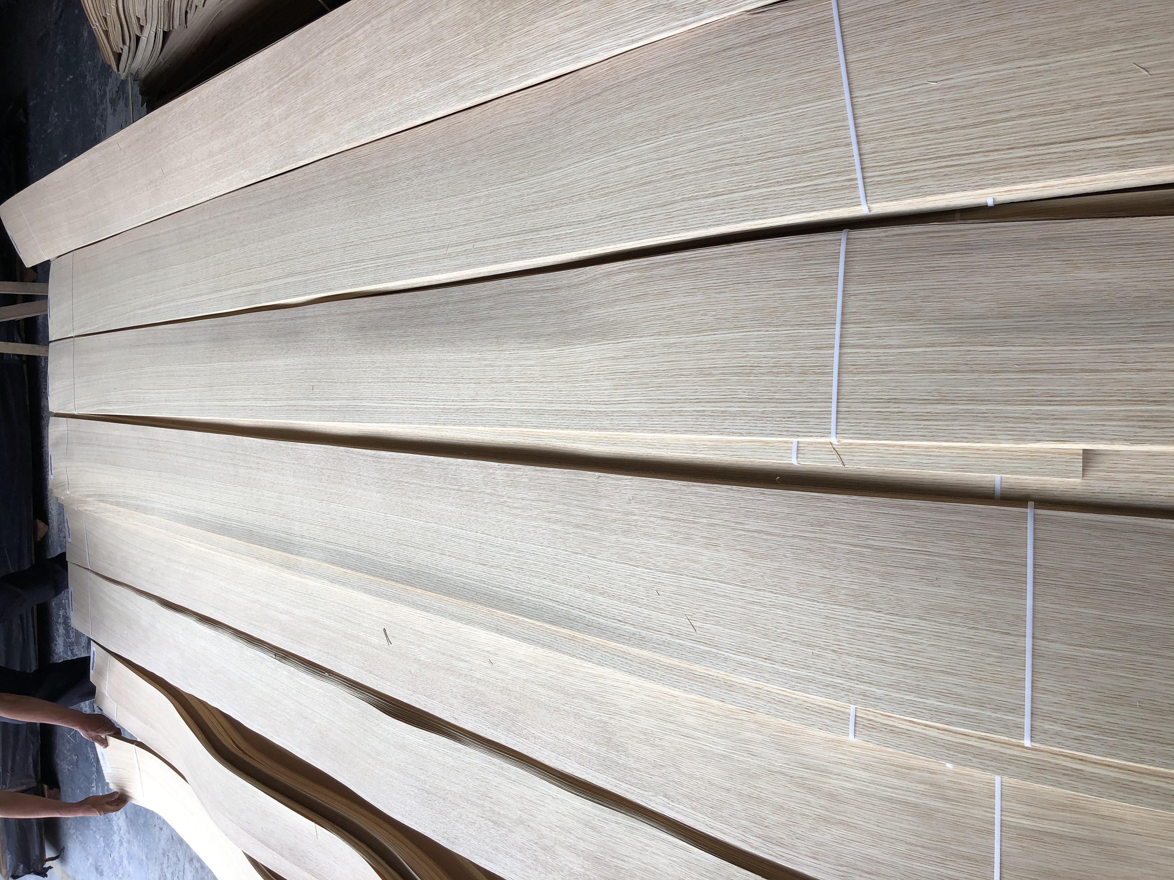 Wholesale 0.45mm A/AA Wood Veneer White Oak Wood Veneer Sheets Natural decorative wood veneer