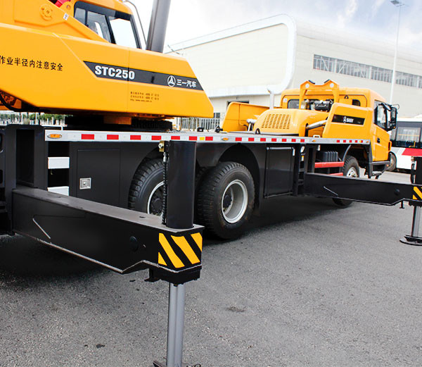 25ton truck crane STC250 Snay truck crane price