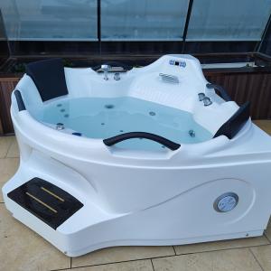 Quality Acrylic Freestanding Whirlpool Jetted Bathtub And Shower Combo 1.6m wholesale