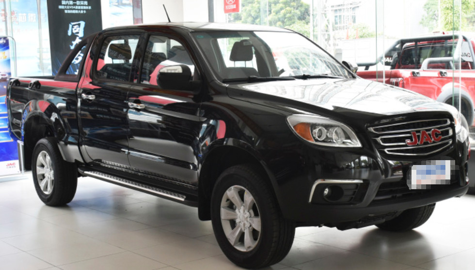 JAC T6 2023 model 2.0T diesel two-wheel drive engineering comfort type pickup truck