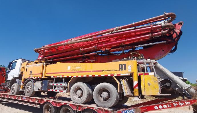 Used Secondhand Putzmeister Concrete Pump 46m 56m Truck for Mixer