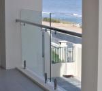 Round Steel Frameless Glass Balcony Railing Outdoor With Solid Wood Handrail