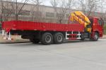 Red Sinotruk Howo Crane Truck / XCMG Crane 6.3T 8T 10T 12T Heavy Cargo Truck