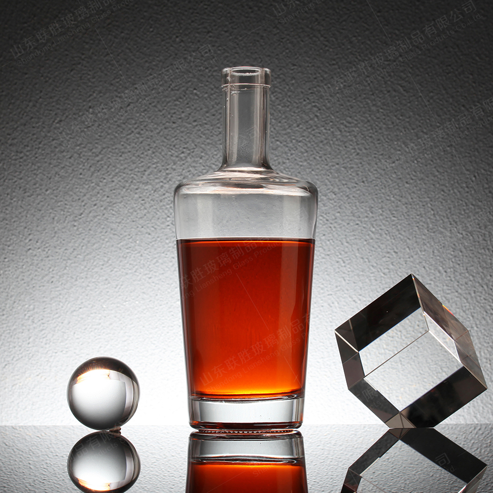 Beverage Industrial Clear 750ml Glass Liquor Wine Vodka Tequila Gin Bottle with Sealed Cork Lid