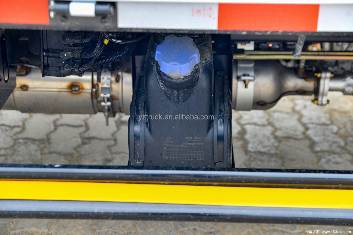 3200mm Wheelbase Transportation Dongfeng 4x2 Light Cargo Truck with YUNNEIDONGLI Engine