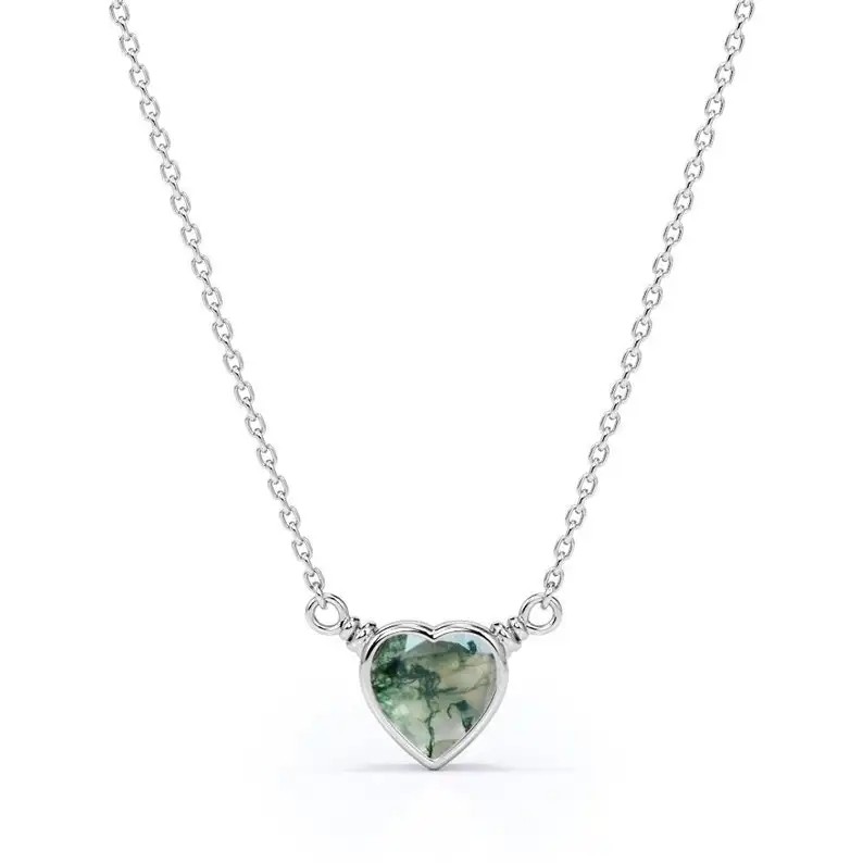 925 Silver Simple Natural Light Brilliant Elegant Green Heart Shaped Moss Agate Necklace For Sale