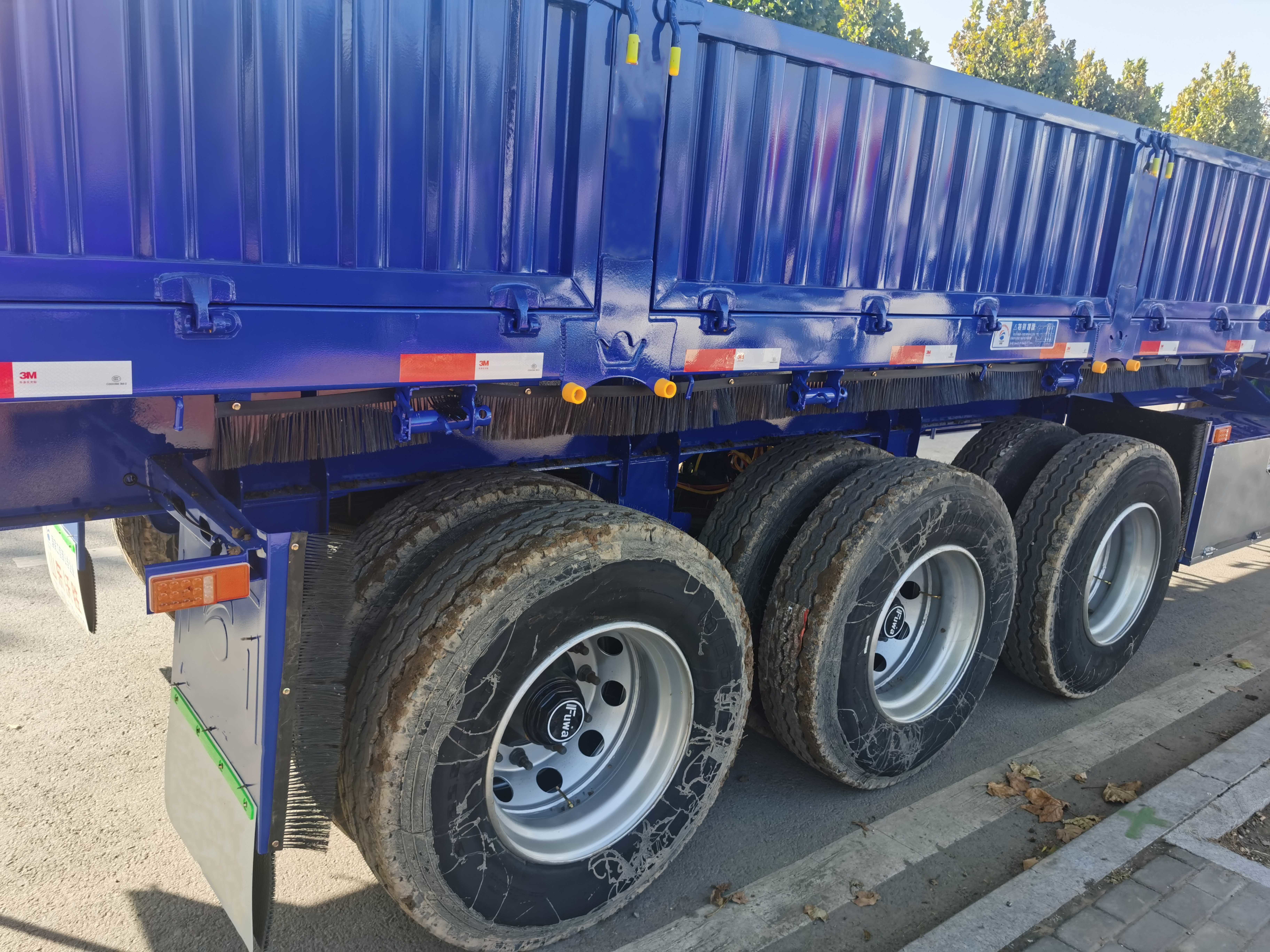 3 Triple Axle Cargo Trailer Side Wall Cargo Semi Trailer Truck 40-60 Tons 13000mm
