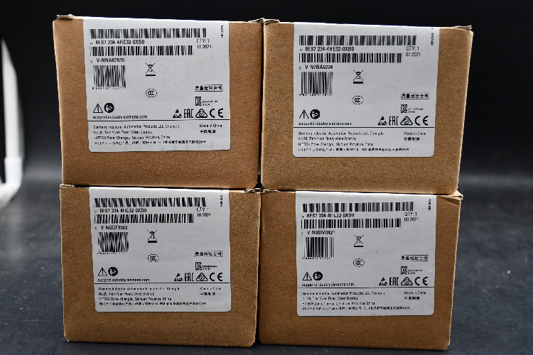 Siemens PLC I/O Module for use with SIMATIC S7-1200 Series, 100 x 45 x 75 mm, Analogue, Analogue, TM3, 24 V dc, SIMATIC