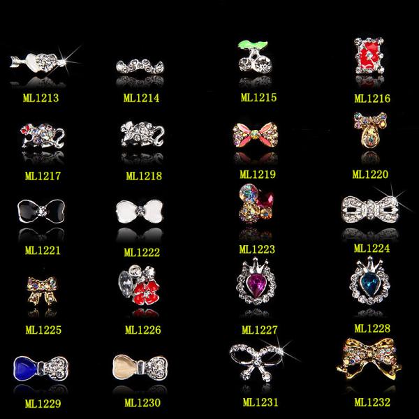 Gold 3D Nail Jewelry,Glitter Butterfly Rhinestones Nail Art Nail Accessories
