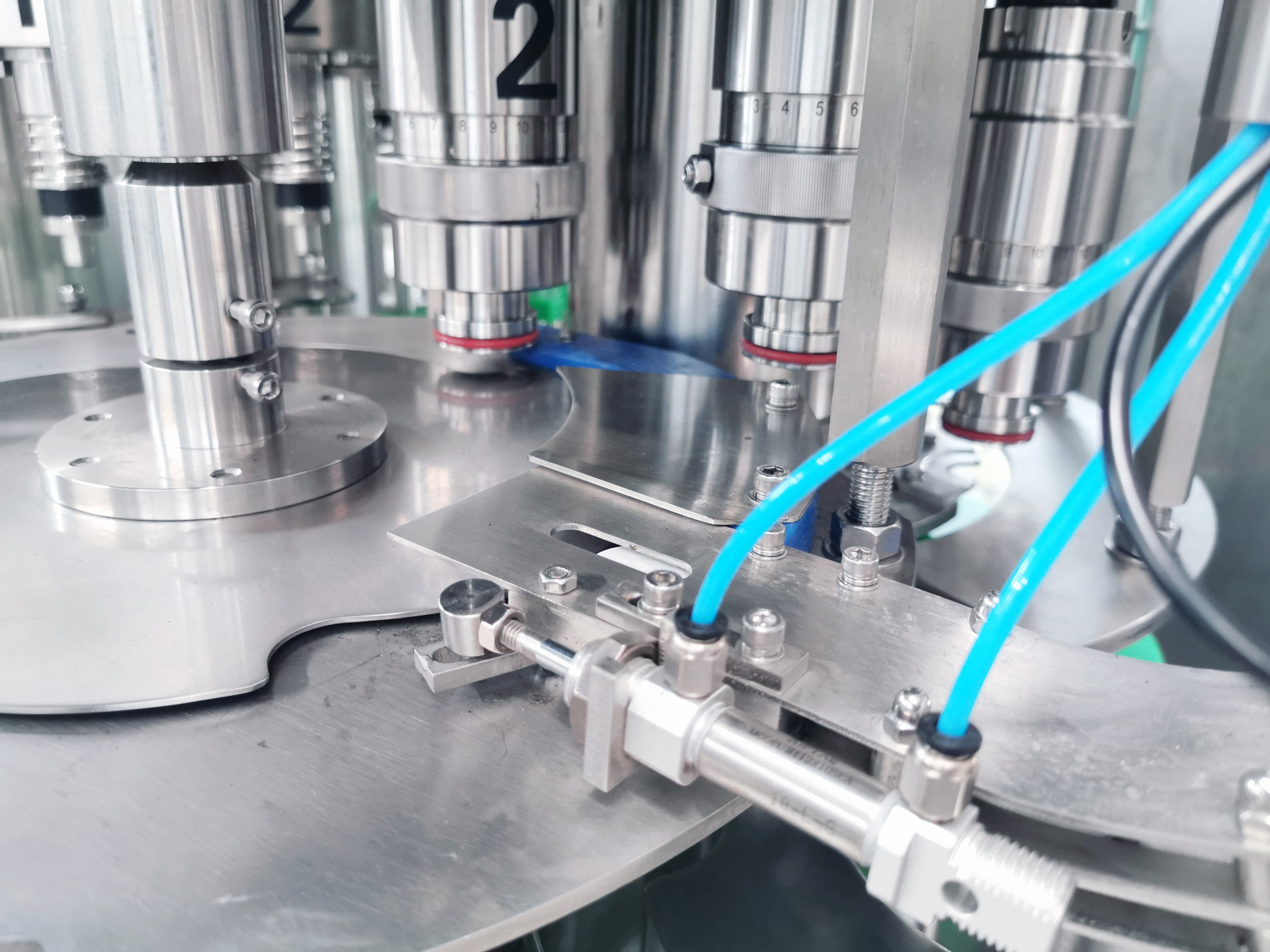 Industrial Turnkey Project Mineral Water Bottle Plant For High Capacity