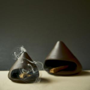 Quality Chic Ceramic Incense Stick Holder Metal Palo Santo Incense Burner for Home Decoration wholesale