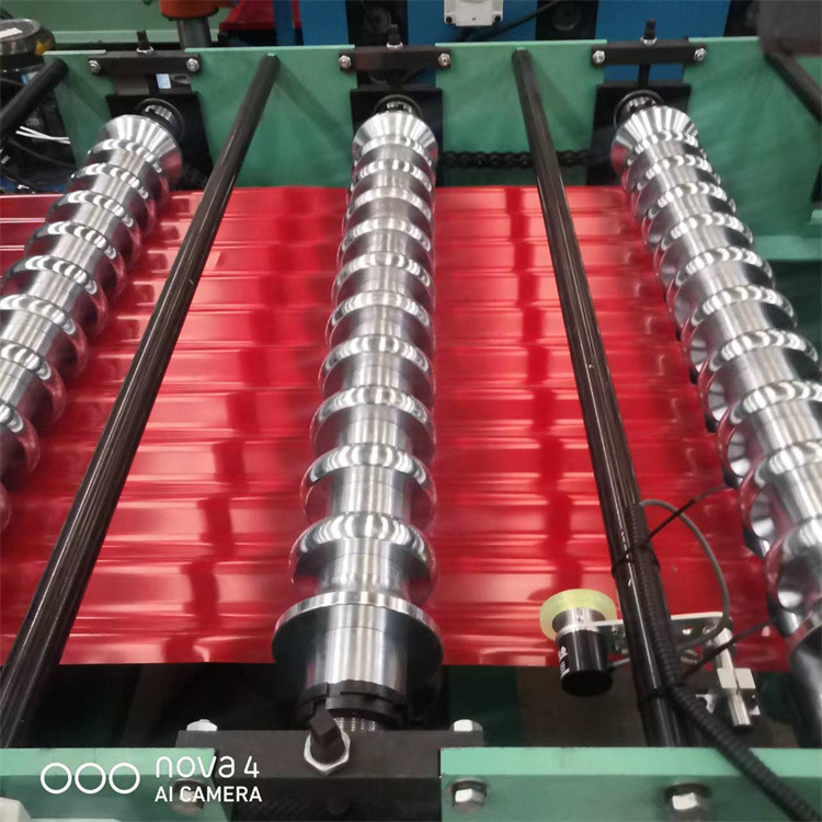 High Efficiency Corrugated Iron Rolling Machine With Delta PLC