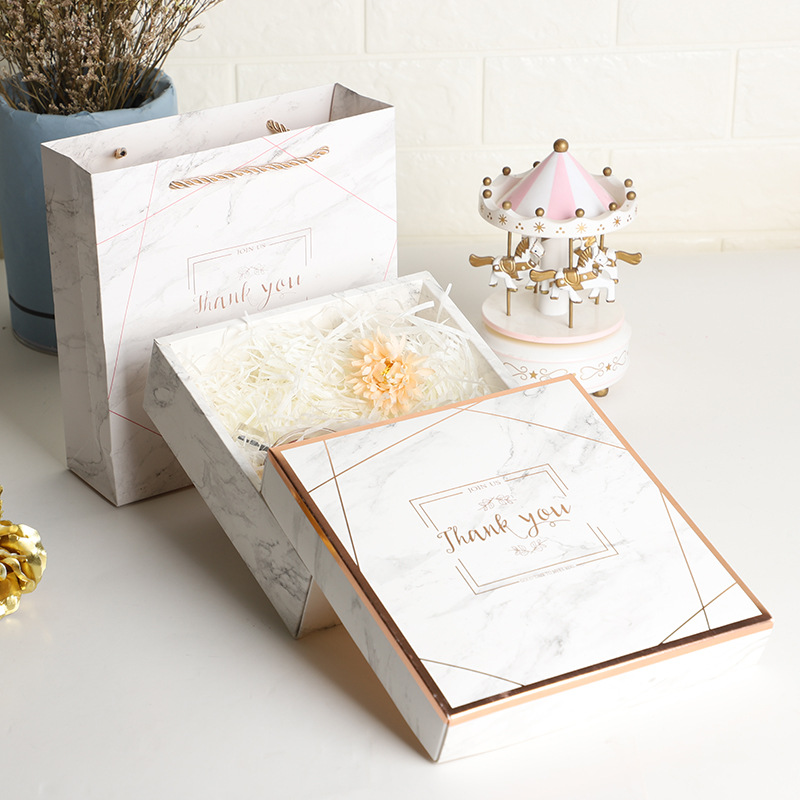 Recycled Materials Square-Shaped Hat Packaging Box with Custom Print and Competitive