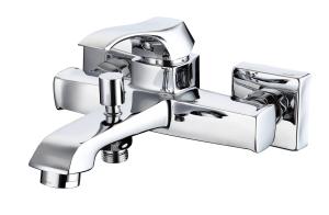 Quality Chrome Bathroom Bath Mixer Tap Center Handle Location Corrosion Resistance wholesale