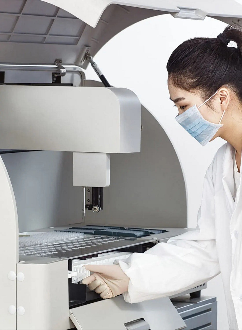 60T/H Benchtop Automated Immunoassay Analyzer For Hospitals Or Laboratory CIA 600 With Tips 75 Samples On Borad