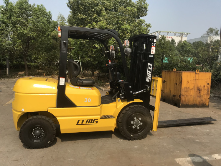 2.5 Ton 3 Ton Paper Roll Clamp Truck Forklift , Diesel Straight Mast Forklift