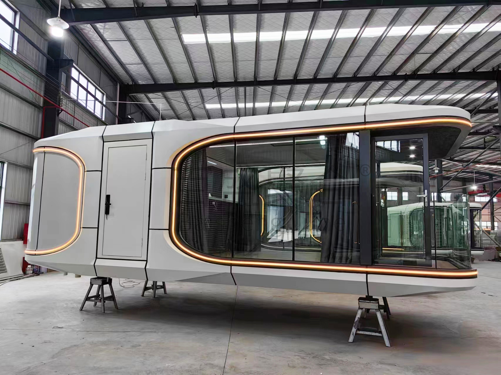 5M End Mobile Container House for Luxury Soundproof Hotel and Villa Accommodations