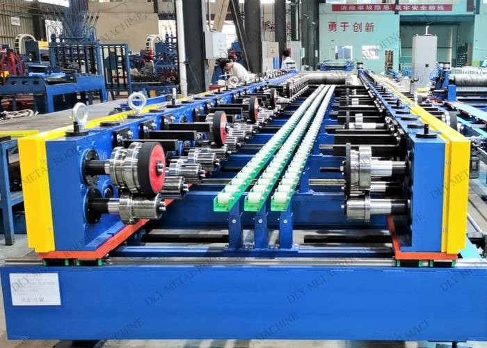50HZ Metal Roof Panel Machine 3P PU Sandwich Panel Machine Aluminum Sheet