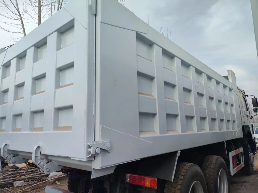 420HP HOWO High Quality Sinotruck 6X4 Heavy Duty with Low Price for Sale