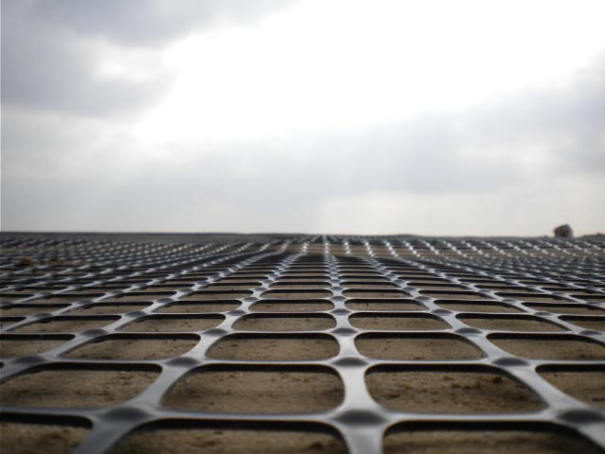 Slope Reinforcement with 40kn/M Biaxial Bidirectional Polypropylene PP Plastic Geogrid